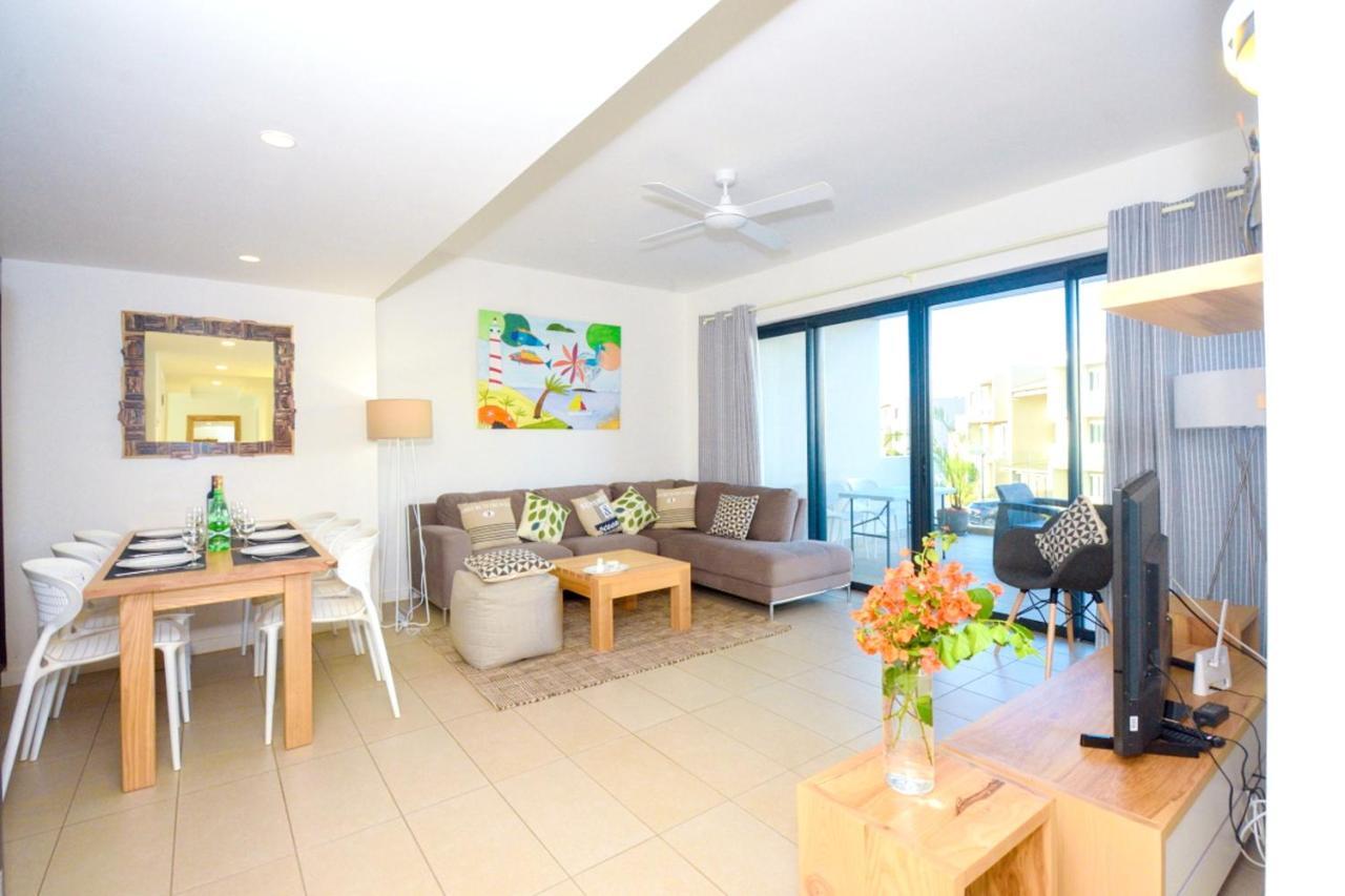 Apartment With 3 Bedrooms In Roches Noires, With Wonderful Sea View, Shared Pool, Terrace Rivière du Rempart Exteriör bild
