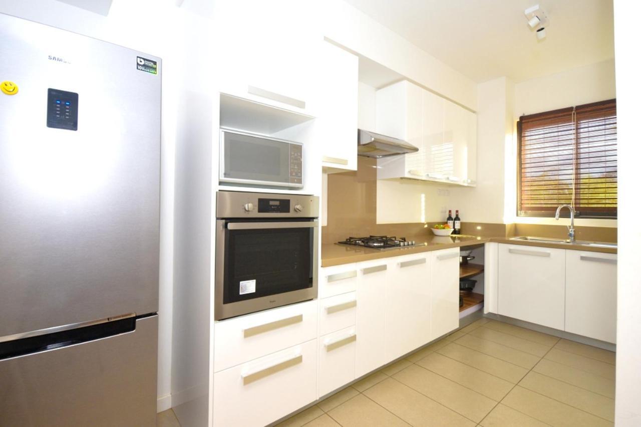 Apartment With 3 Bedrooms In Roches Noires, With Wonderful Sea View, Shared Pool, Terrace Rivière du Rempart Exteriör bild